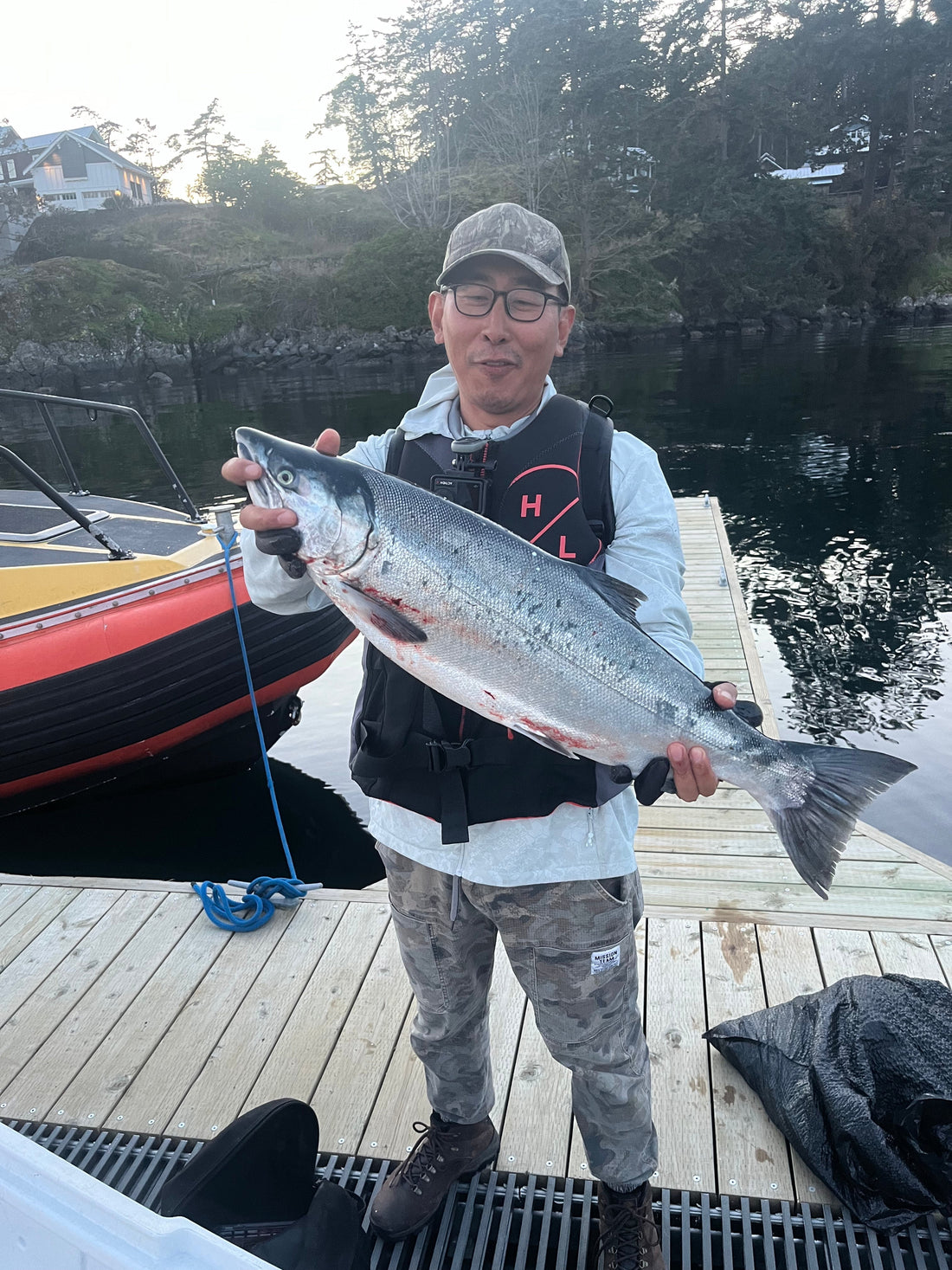 Salmon Shore Fishing Vancouver Island Tips (Complete Local Guide）